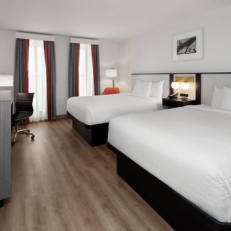 Ramada By Wyndham Milwaukee Otel Dış mekan fotoğraf