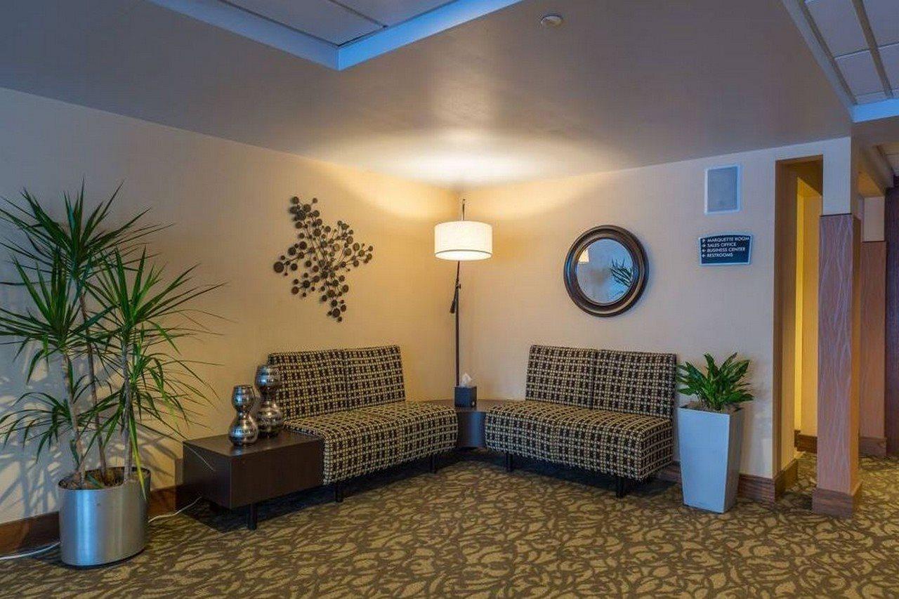 Ramada By Wyndham Milwaukee Otel Dış mekan fotoğraf