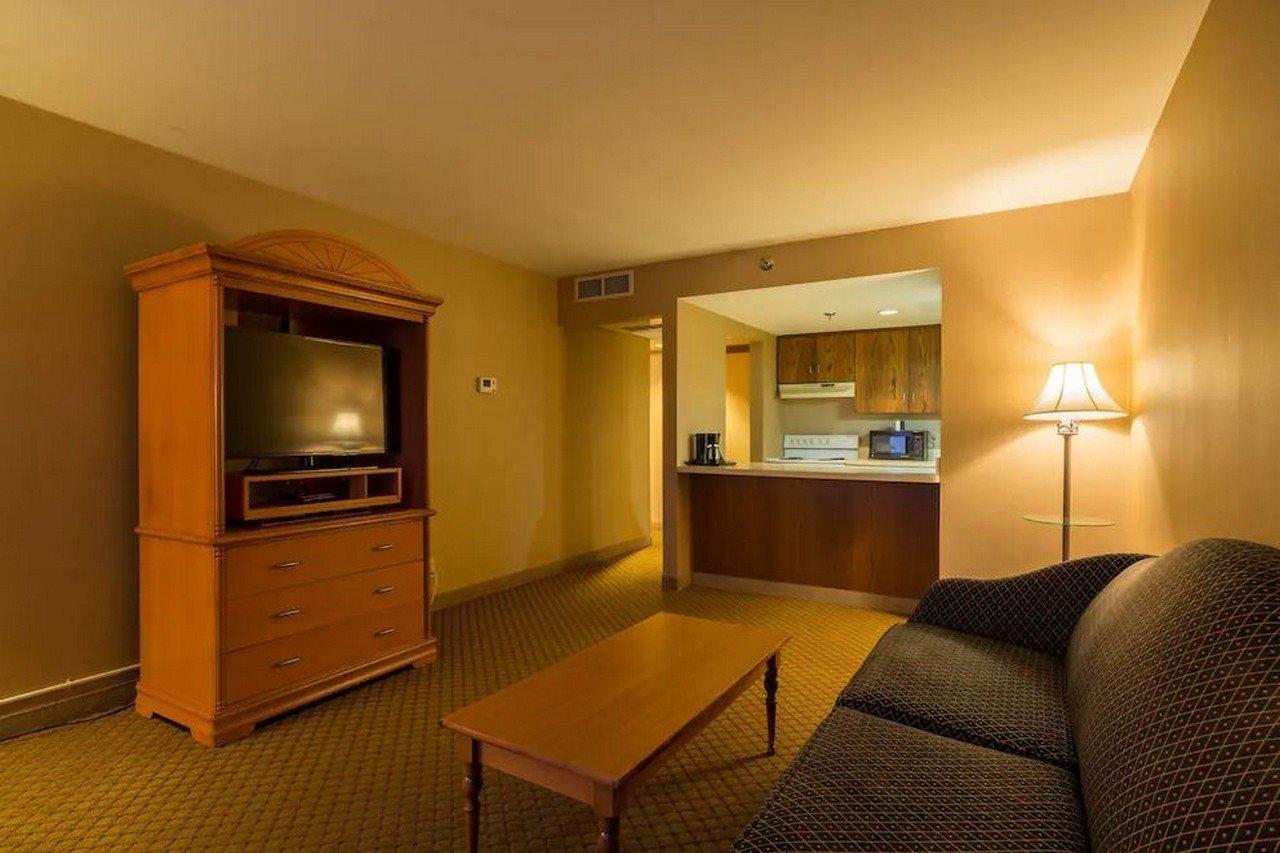 Ramada By Wyndham Milwaukee Otel Dış mekan fotoğraf