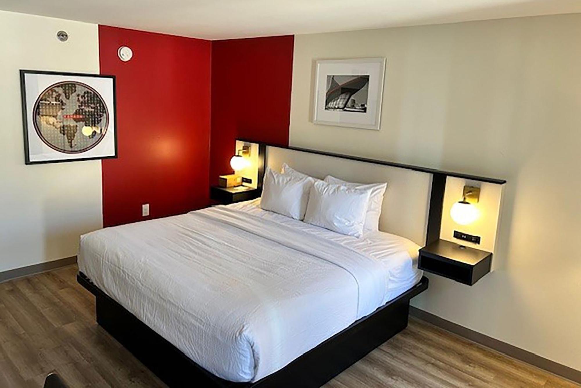 Ramada By Wyndham Milwaukee Otel Dış mekan fotoğraf