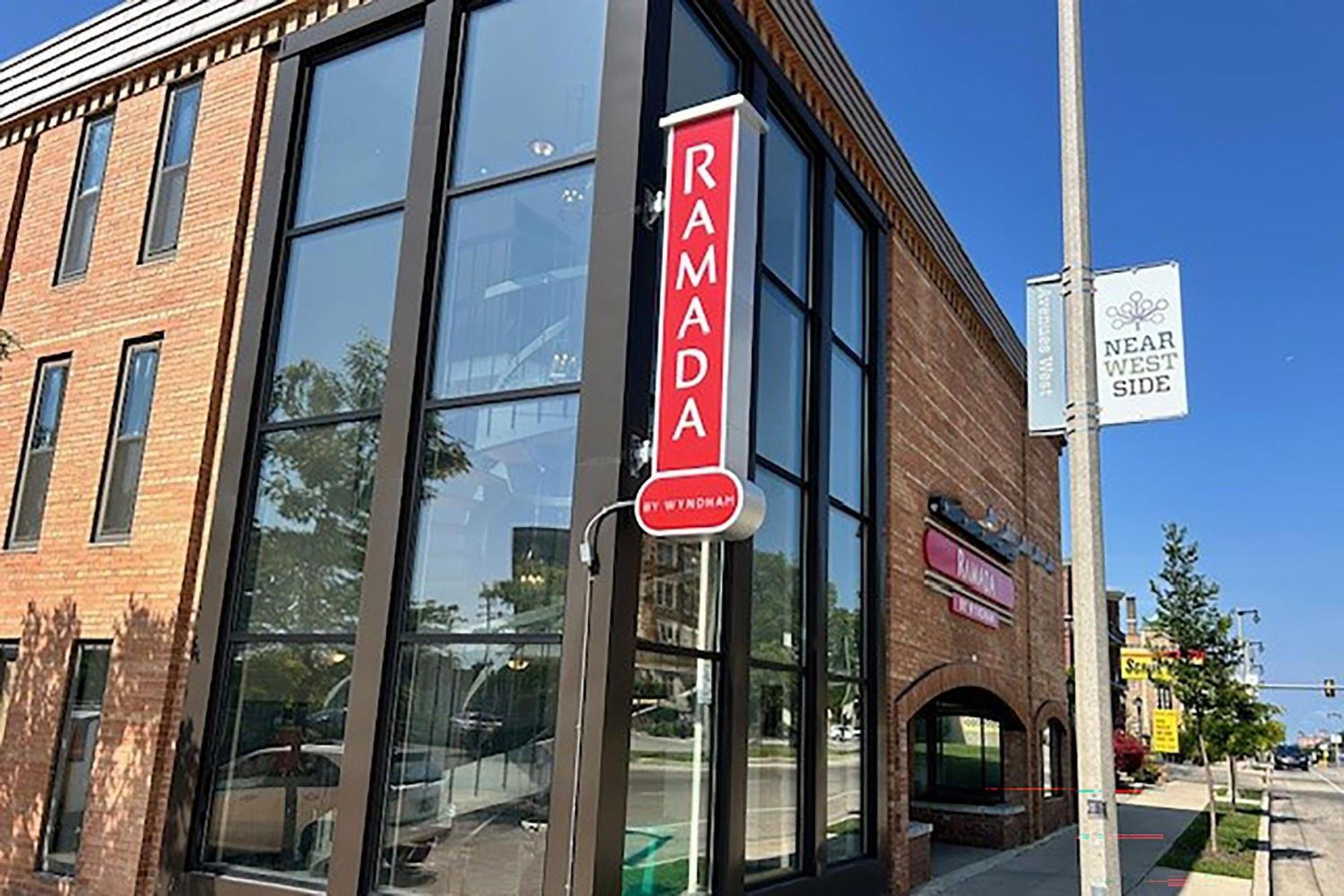 Ramada By Wyndham Milwaukee Otel Dış mekan fotoğraf
