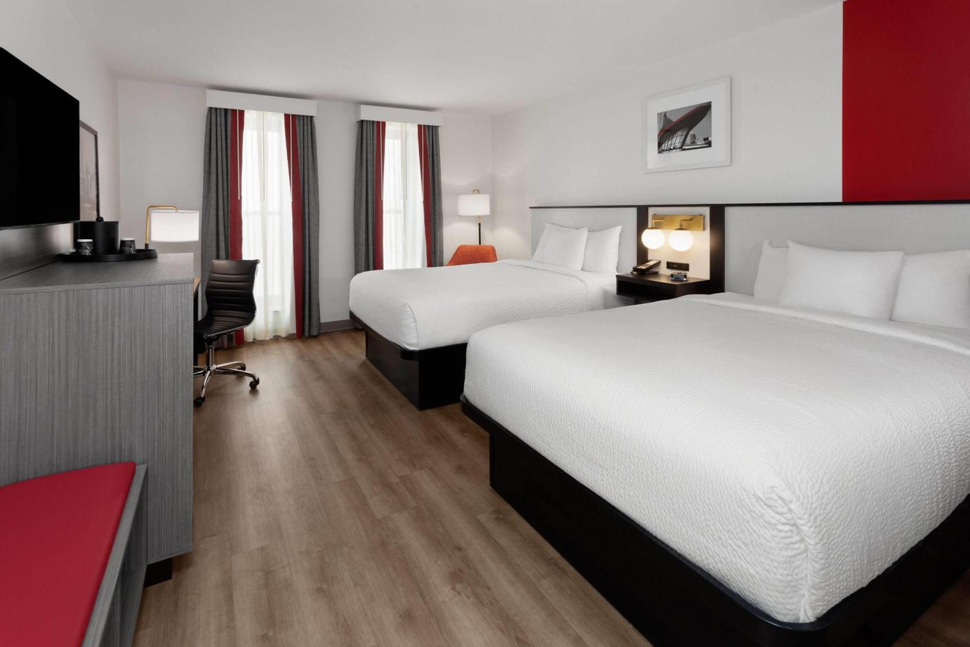 Ramada By Wyndham Milwaukee Otel Dış mekan fotoğraf