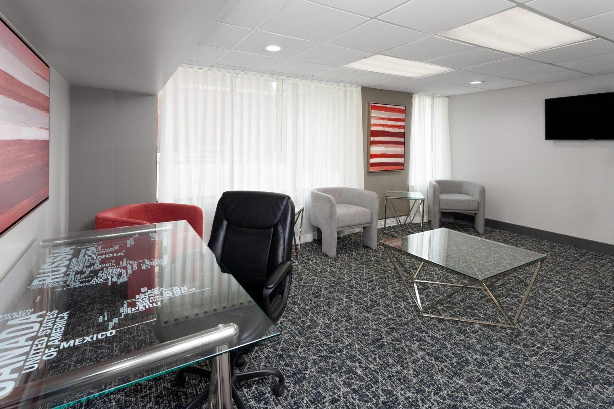 Ramada By Wyndham Milwaukee Otel Dış mekan fotoğraf