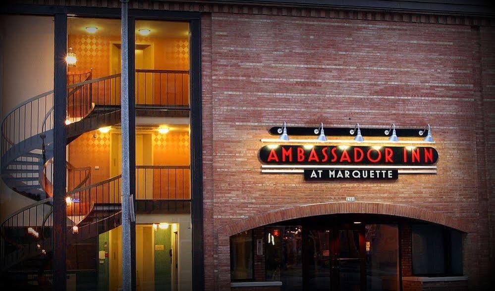 Ramada By Wyndham Milwaukee Otel Dış mekan fotoğraf